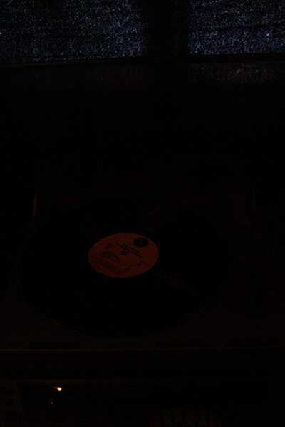 %_tempFileNameWhitney%20Dandridge_771658_assignsubmission_file_Hand-held%20vertical,%20Turntable%